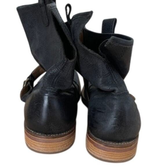 J SHOES  Taylor Boots Black Leather Buckle Rings Size 9 - Picture 6 of 11